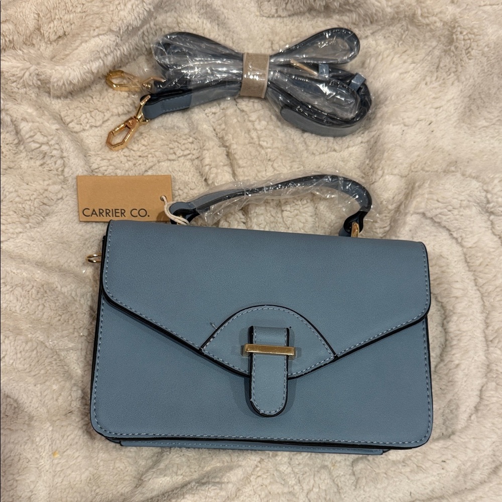Stylish Blue Crossbody Bag - Picture 2 of 7